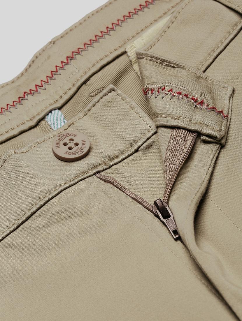 men low rise solid chinos - 21682465 - Standard Image - 7