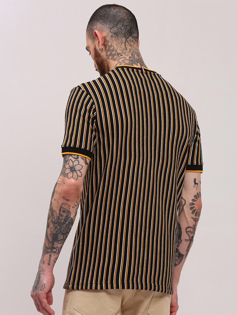 men short sleeves striped t-shirt - 21682482 - Standard Image - 2