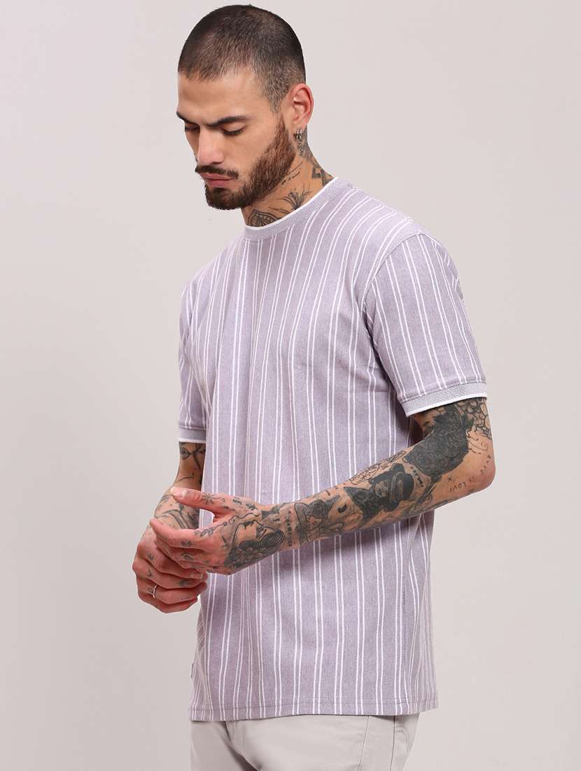 men short sleeves striped t-shirt - 21682493 - Standard Image - 2