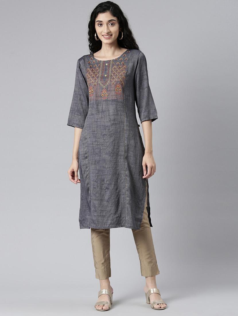 women round neck embroidered straight kurta - 21682711 -  Zoom Image - 0