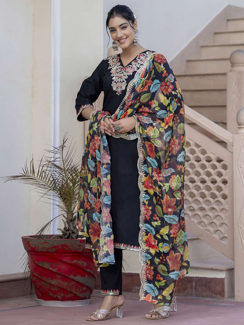 women three quarter sleeve kurta pant with dupatta set