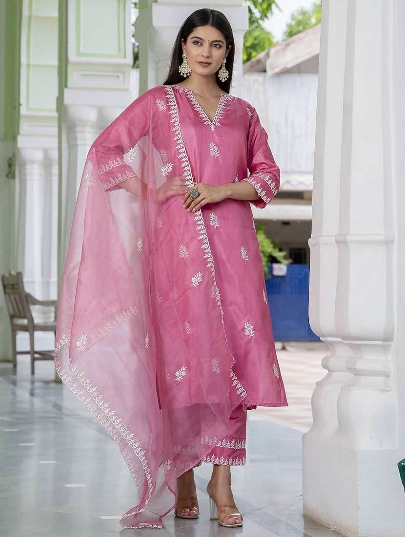 women three quarter sleeve kurta pant with dupatta set - 21684239 - Standard Image - 2