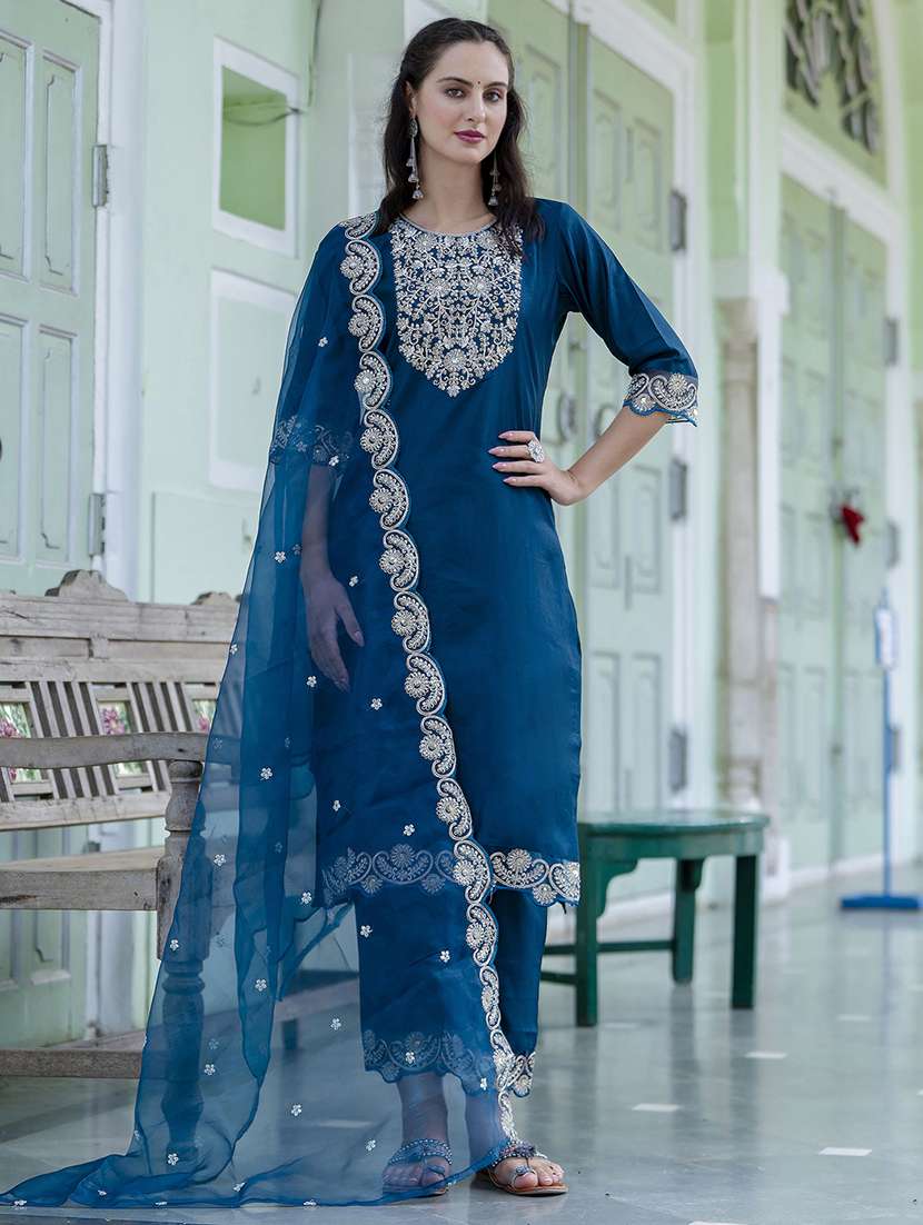 women three quarter sleeve kurta pant with dupatta set