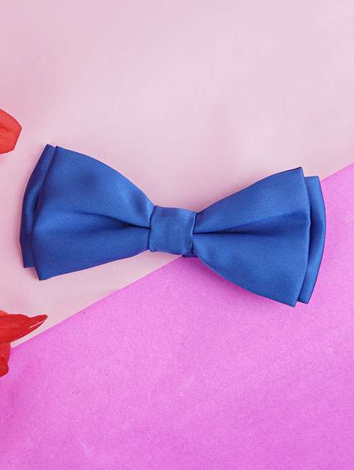 men solid pre-tied bow  - 21684926 -  Standard Image - 0