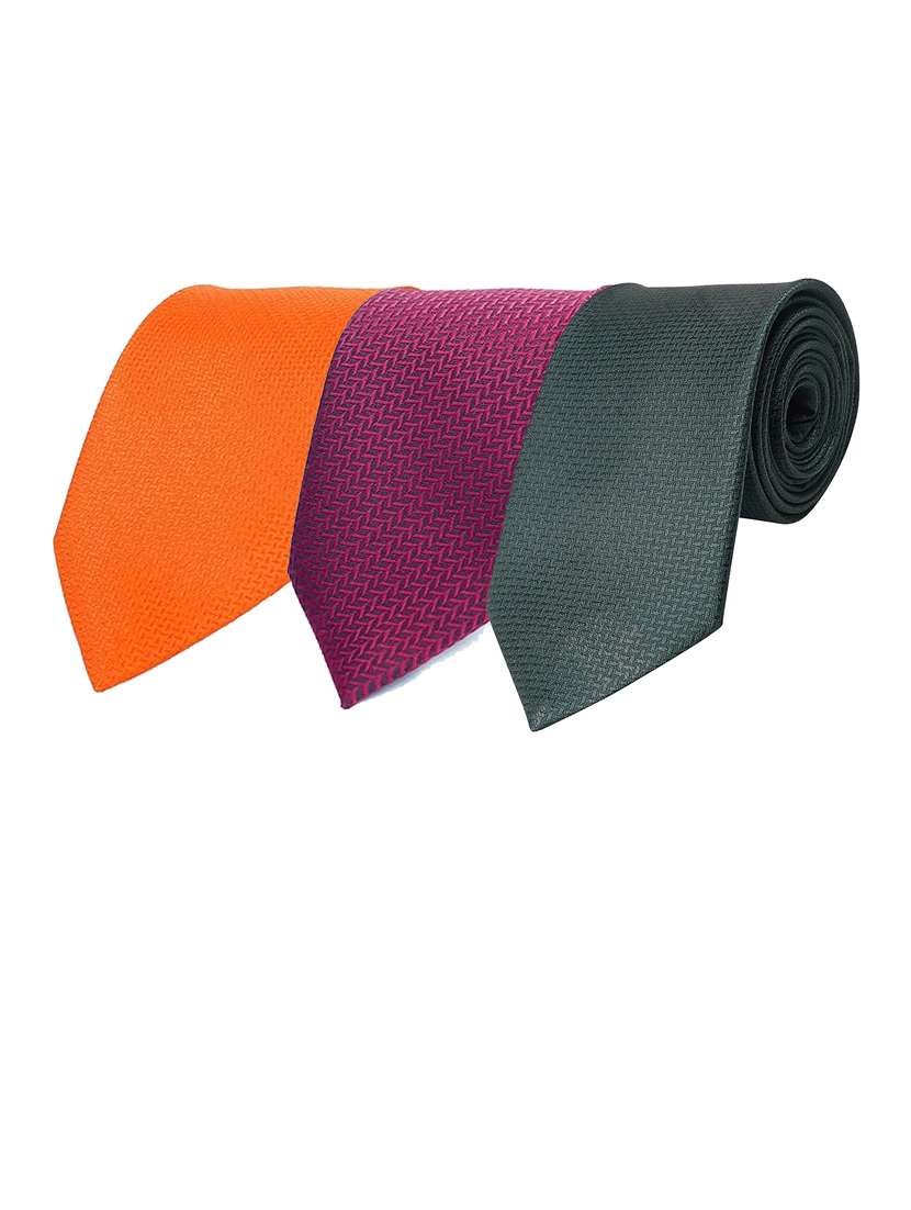 men elegant combo of self-textured ties