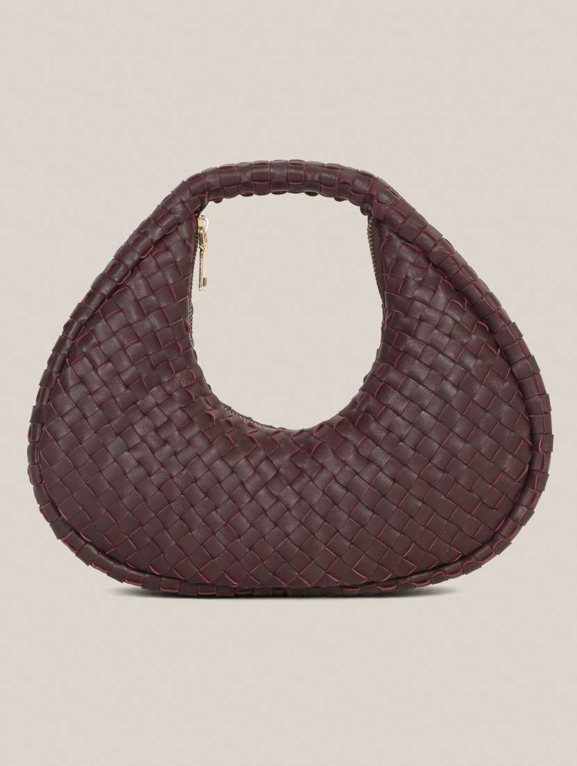 Women Textured Leather Handbag