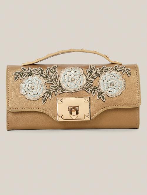 women embellished clutch with sling chain - 21685476 -  Standard Image - 0