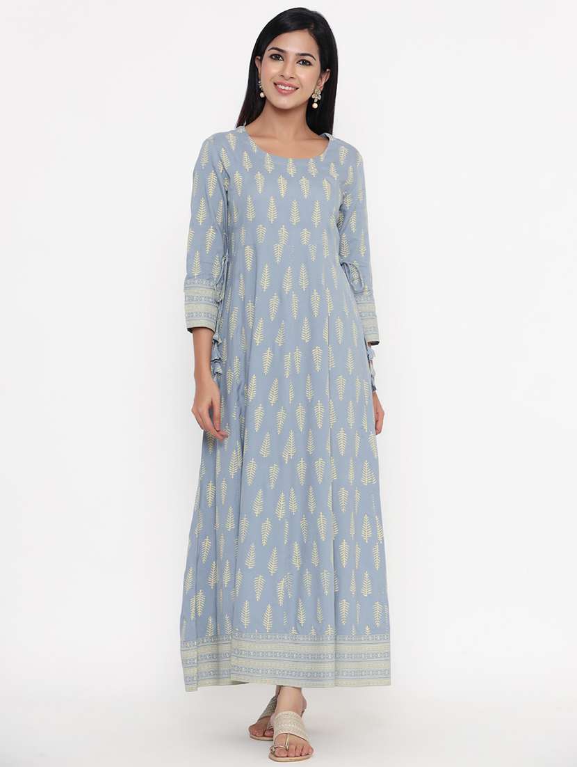 women three quarter sleeve anarkali kurta