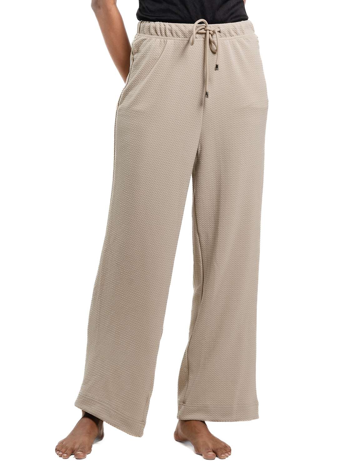 women solid mid rise wide leg trouser