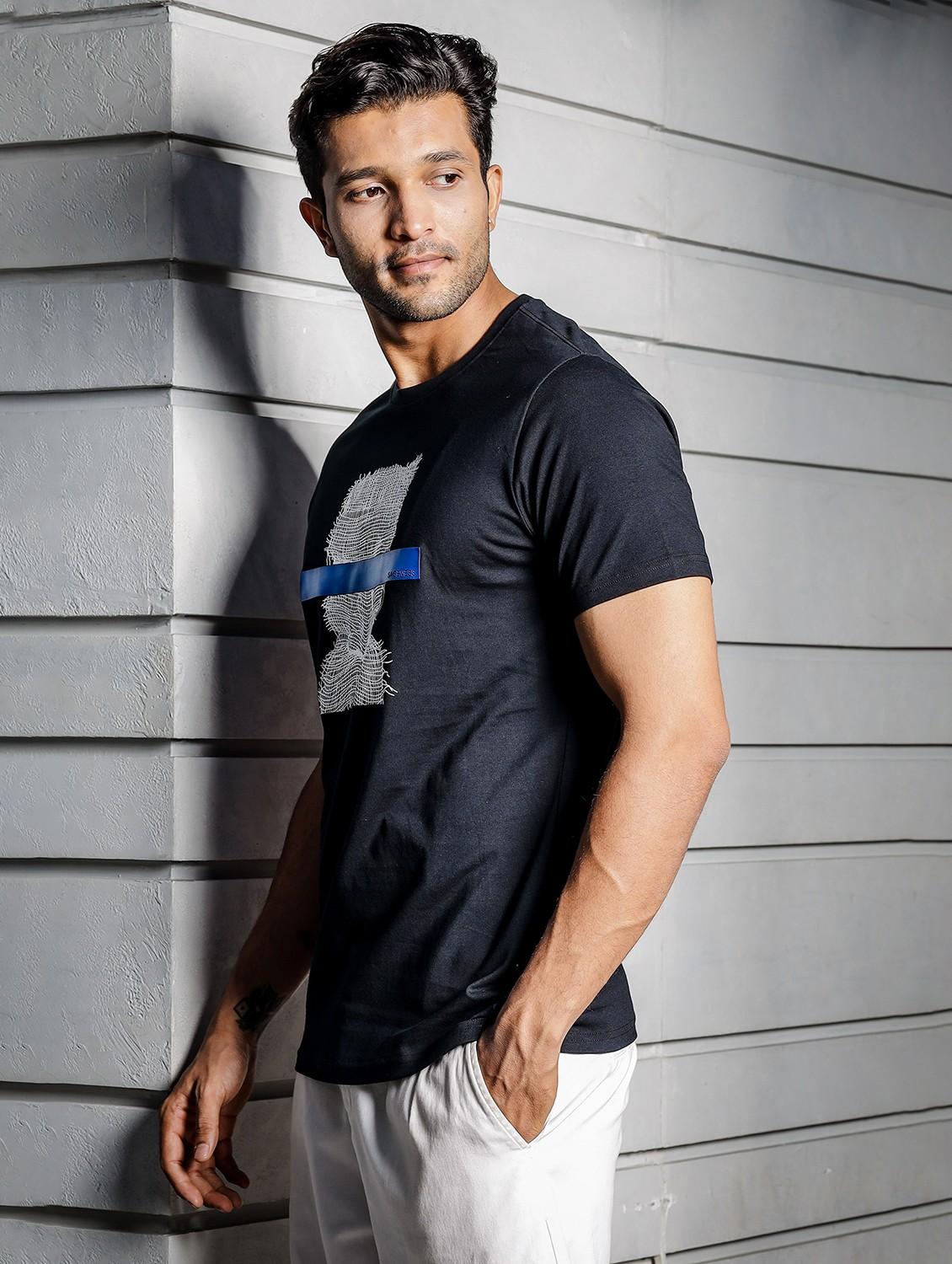 men round neck front print t-shirt - 21687698 - Standard Image - 2