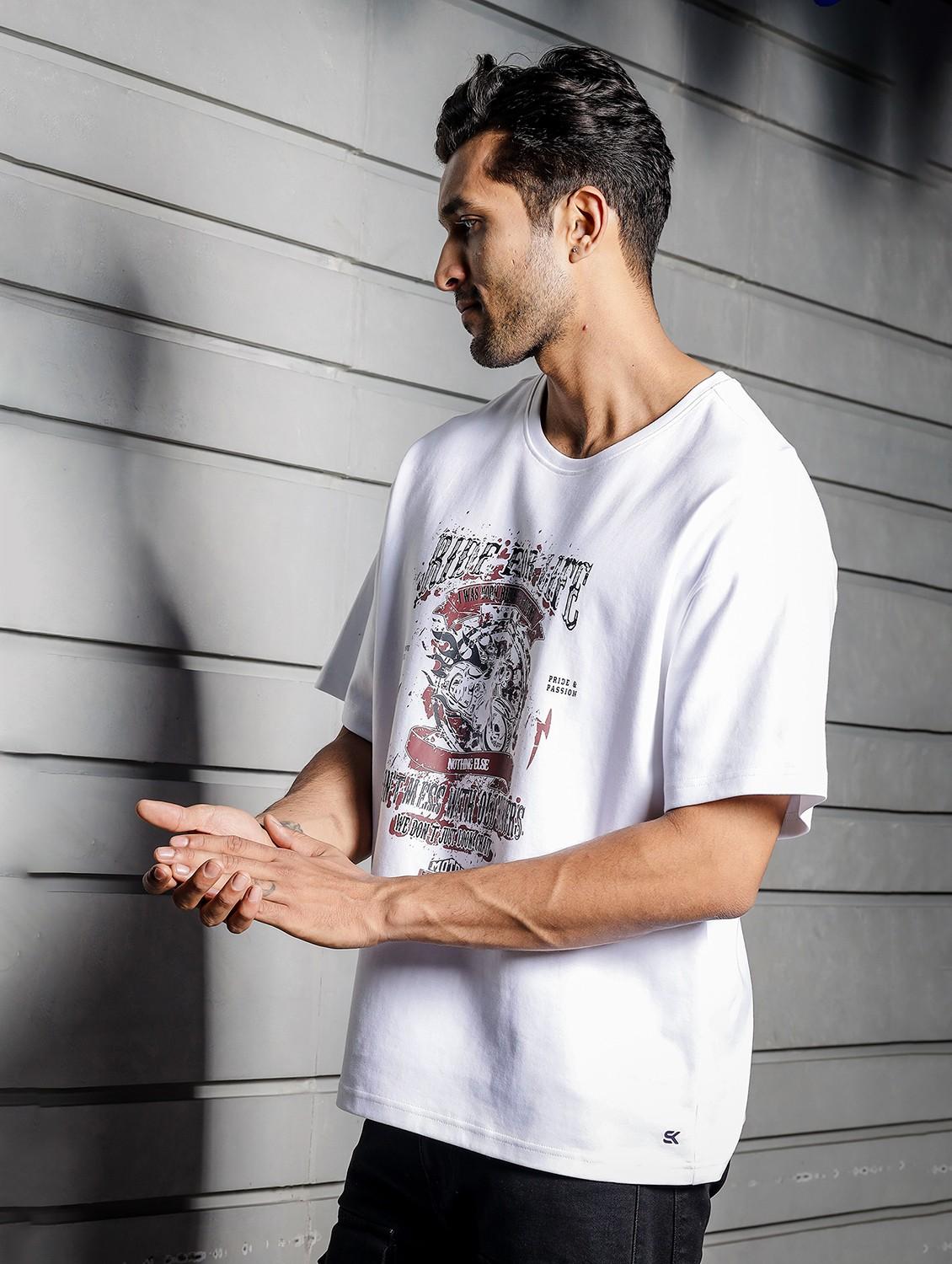 men round neck front print t-shirt - 21687700 - Standard Image - 2