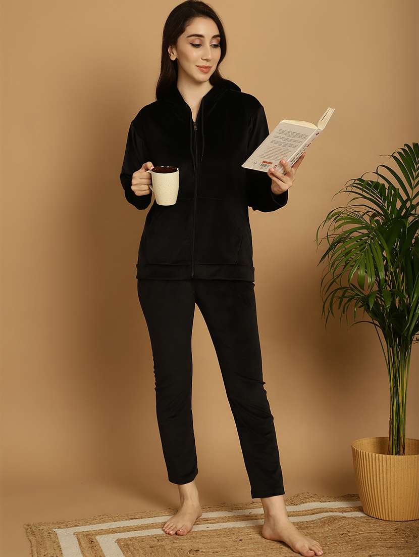 women solid velvet nightwear set