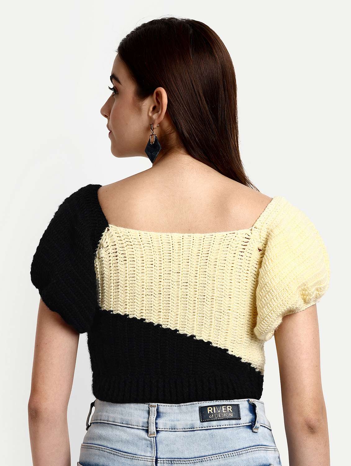 women color block winter wear crop top - 21688473 -  Standard Image - 2