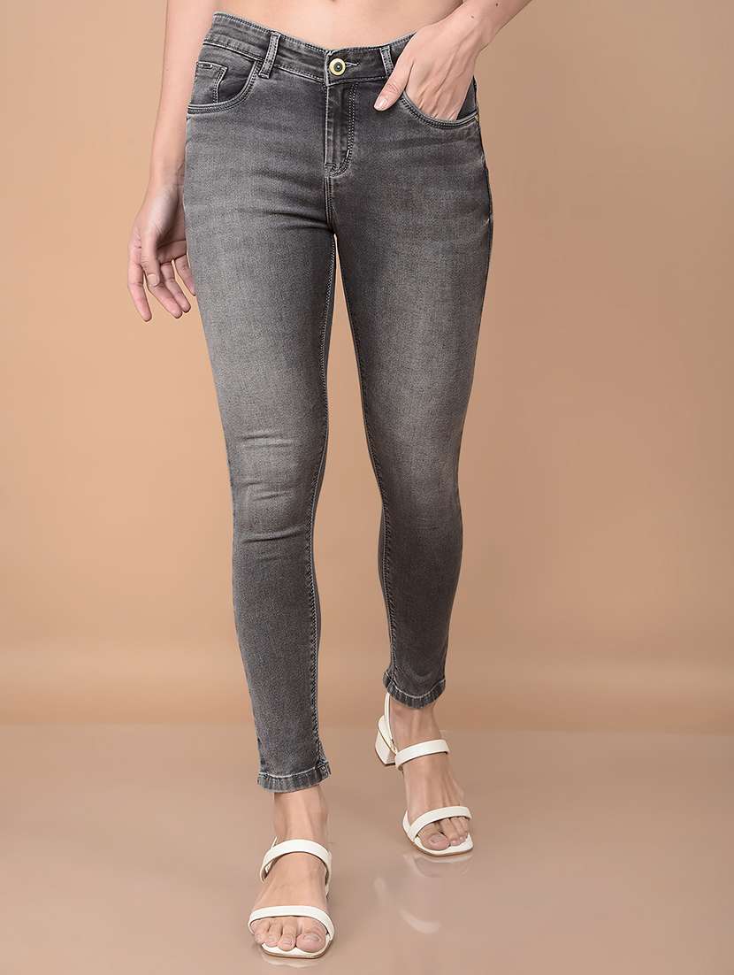 women solid mid rise skinny fit jean