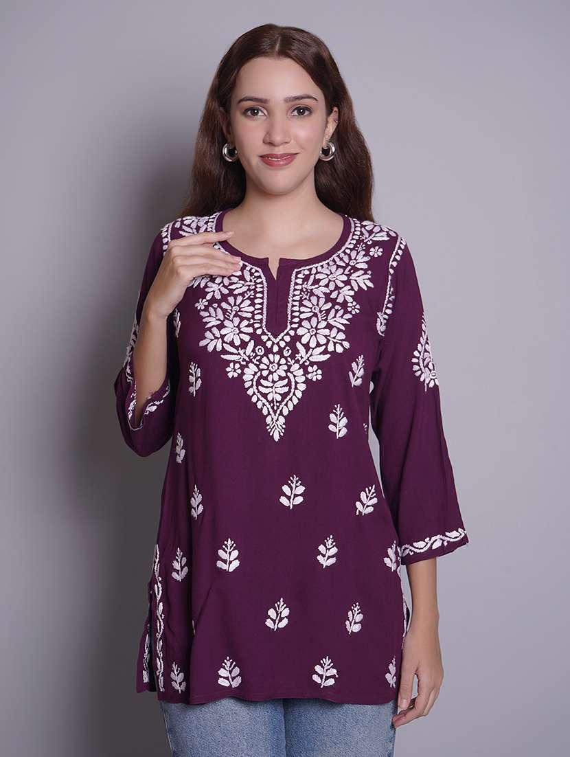 women three quarter sleeve straight chikankari kurti