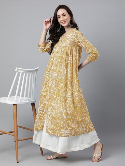 women floral three quarter sleeve flared kurta - 21688829 - Standard Image - 0