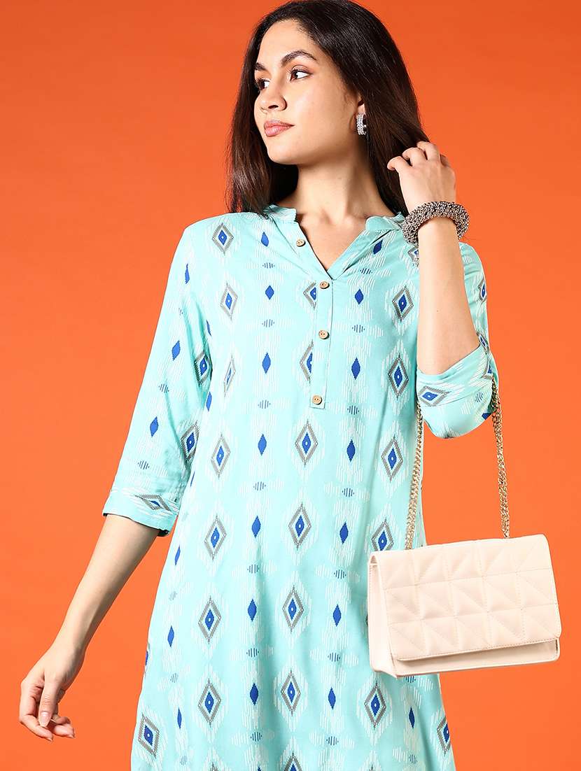 women three quarter sleeve straight kurta
