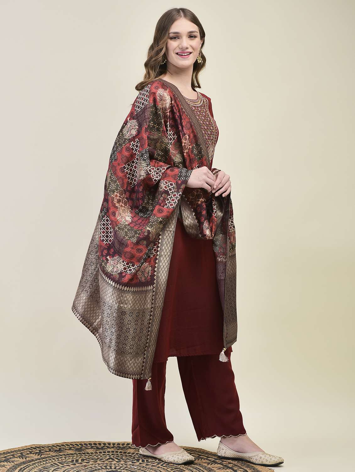 women three quarter sleeve kurta pant with dupatta set - 21689757 - Standard Image - 2