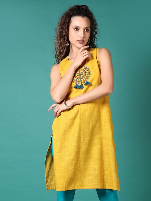 women embroidered sleeveless straight kurta - 21689997 - Standard Image - 0