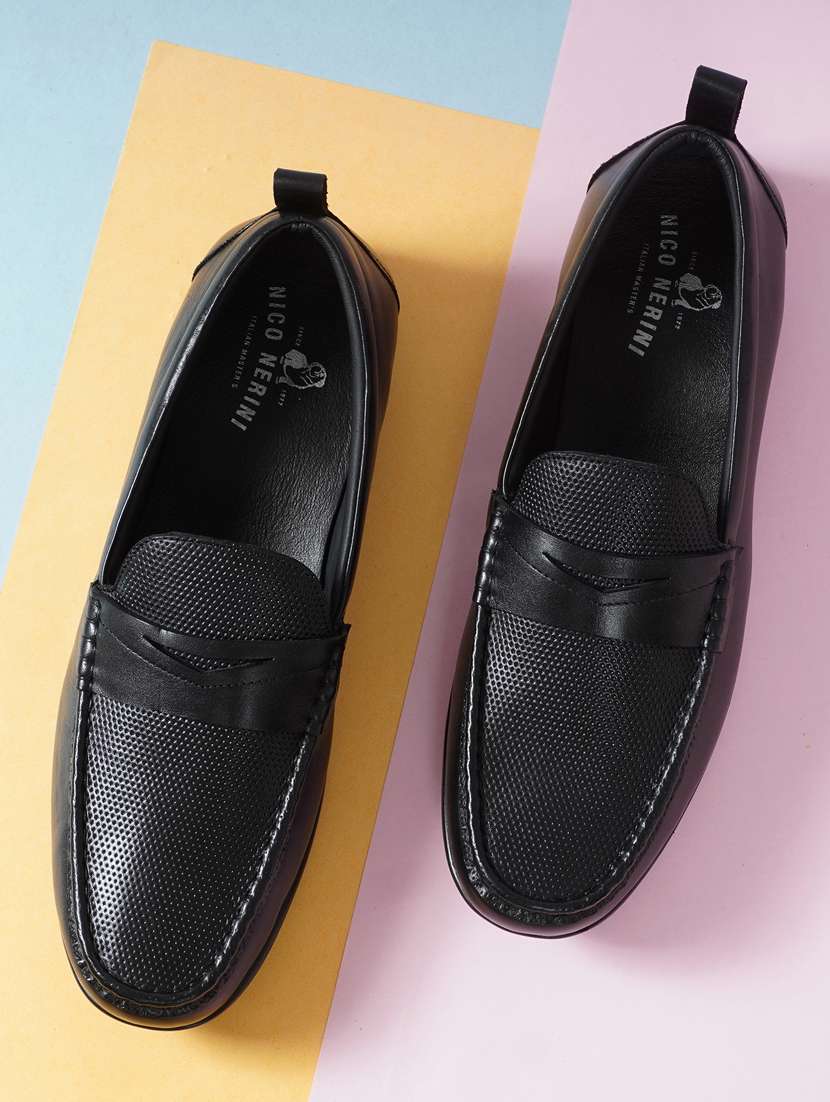 men solid slip on loafers