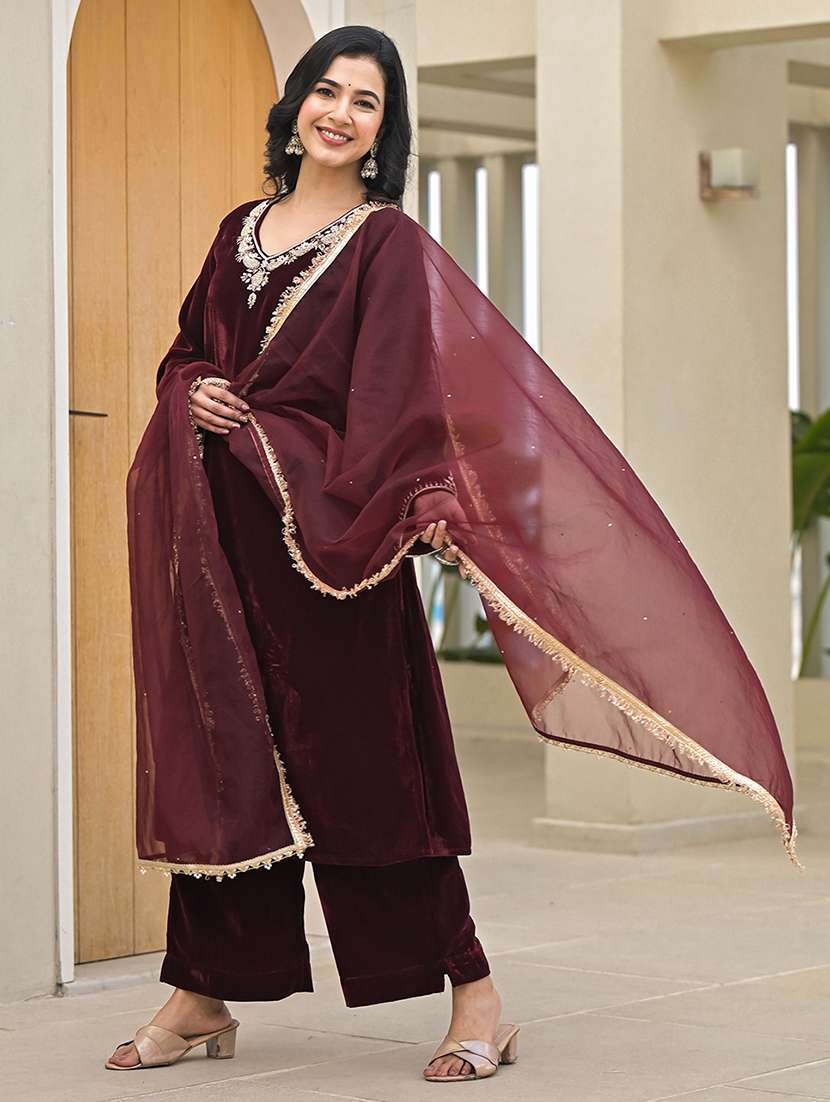 women long sleeve embroidered winter wear suit set - 21691032 - Standard Image - 2