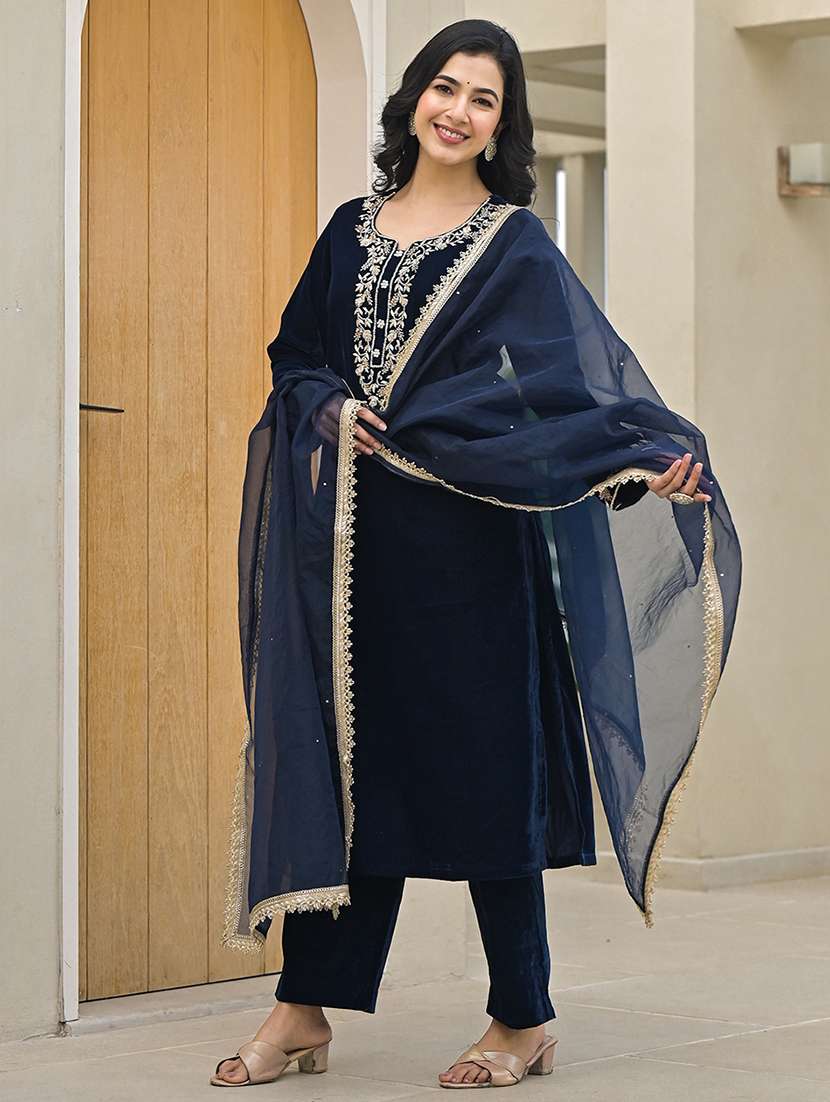 women long sleeve embroidered winter wear kurta pant with dupatta set - 21691033 -  Standard Image - 2