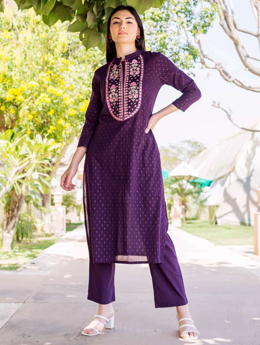 women embroidered round neck straight  kurta
