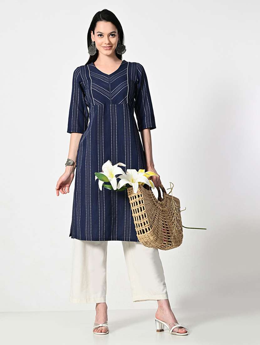 women stripes printed v neck a-line kurta