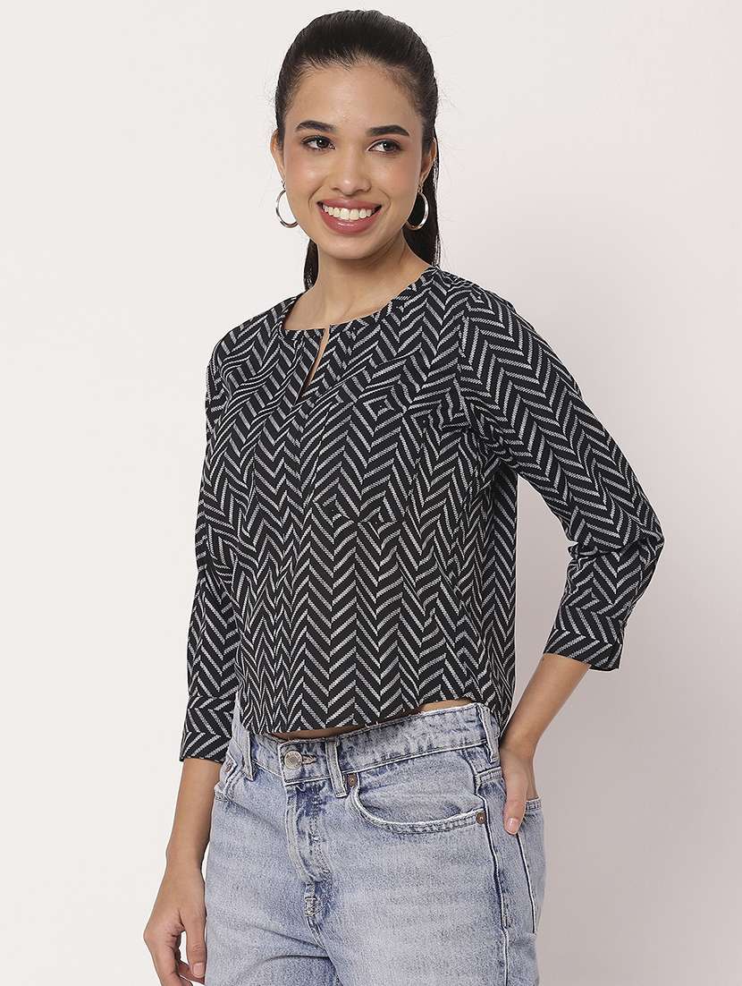 women geometric printed notch neck regular top - 21694664 - Standard Image - 2