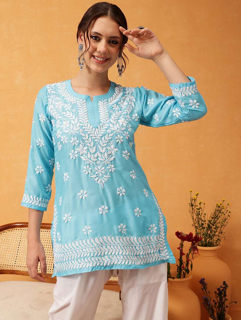 women three quarter sleeve chikankari kurti