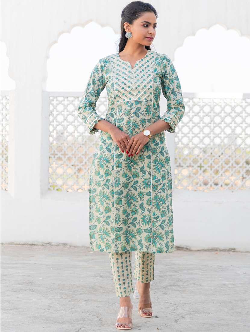women floral printed notch neck kurta pant set