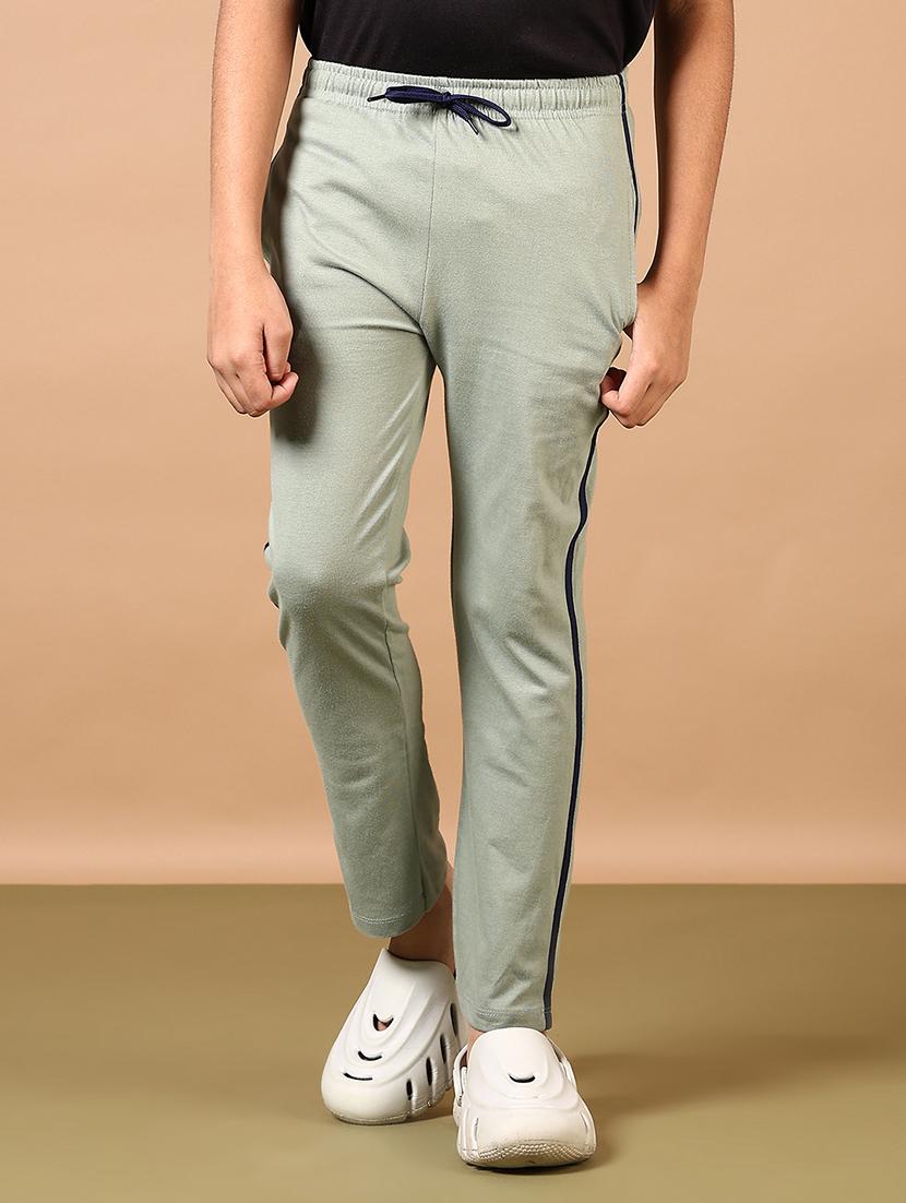 boys side striped mid rise pyjama