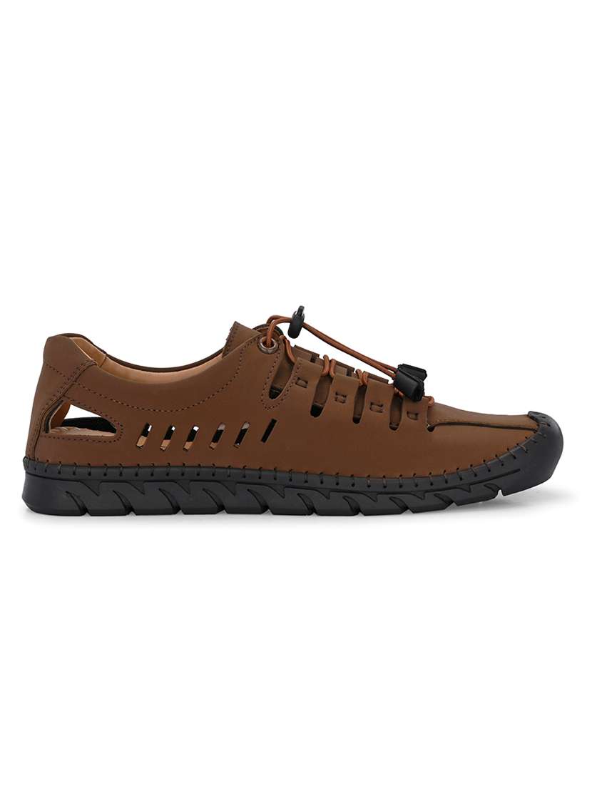 men lace up sandal - 21695949 -  Standard Image - 2