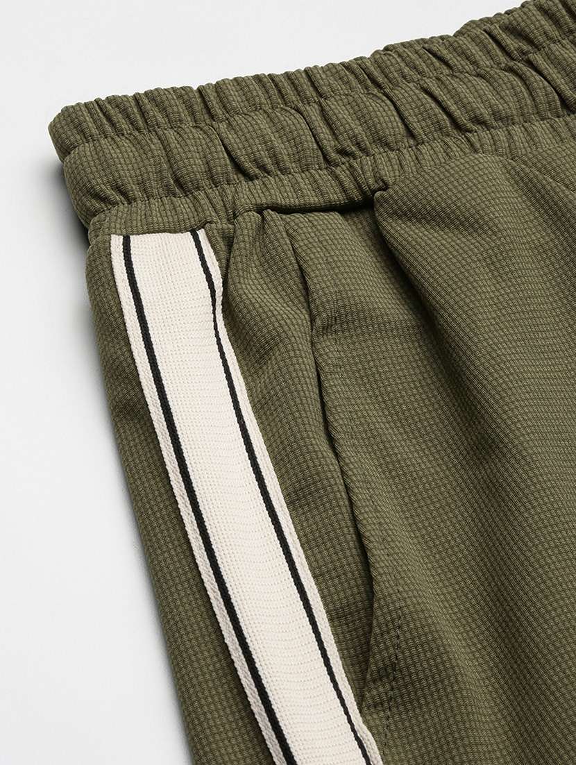 men solid t-shirt & short co-ords set - 21695997 -  Standard Image - 7