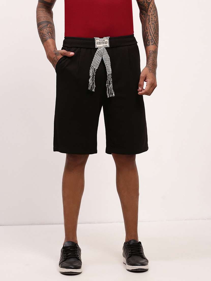 men solid mid rise regular fit shorts - 21696075 - Zoom Image - 0
