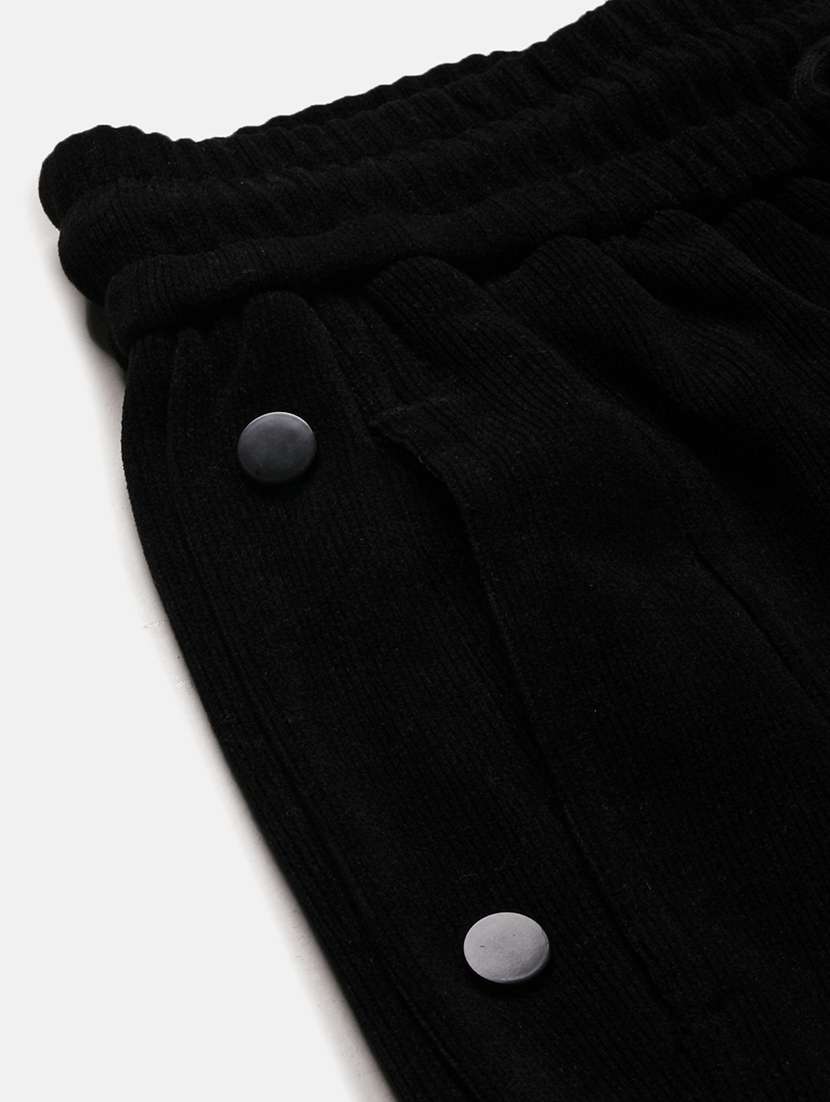 men solid mid rise regular fit shorts - 21696081 -  Standard Image - 7