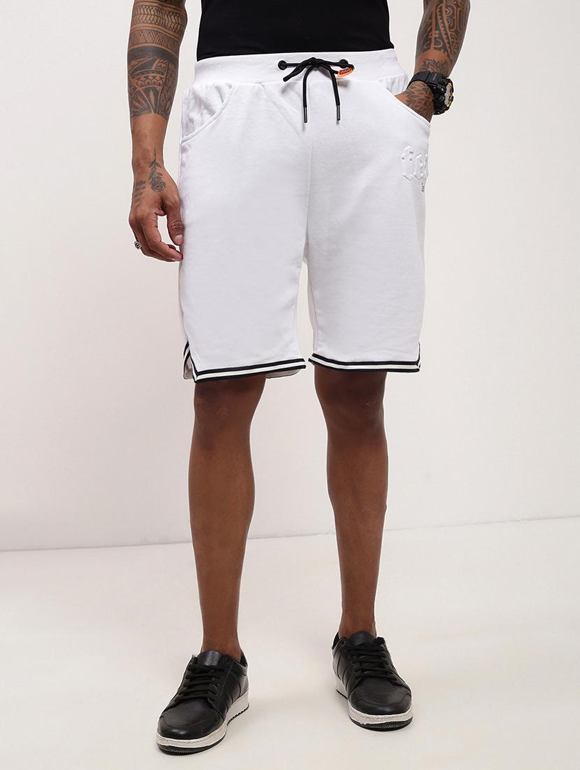 men solid mid rise regular fit shorts - 21696085 - Zoom Image - 0