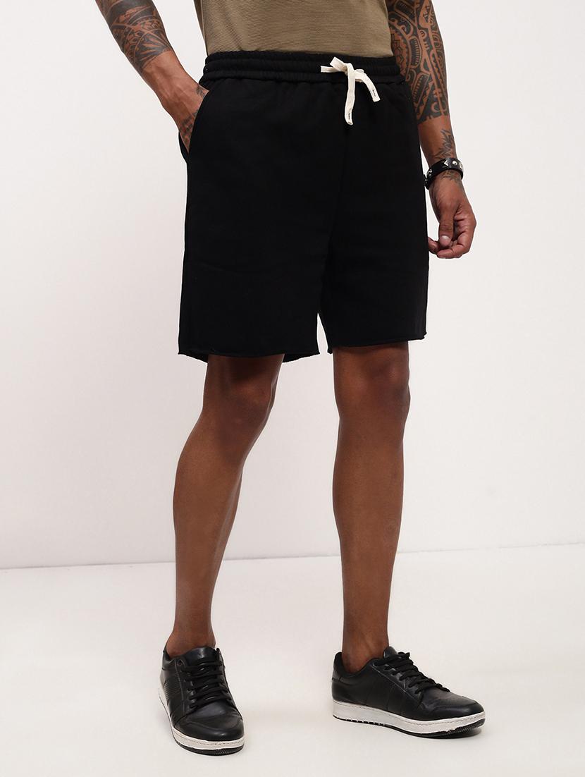 men solid mid rise regular fit shorts - 21696095 - Standard Image - 2