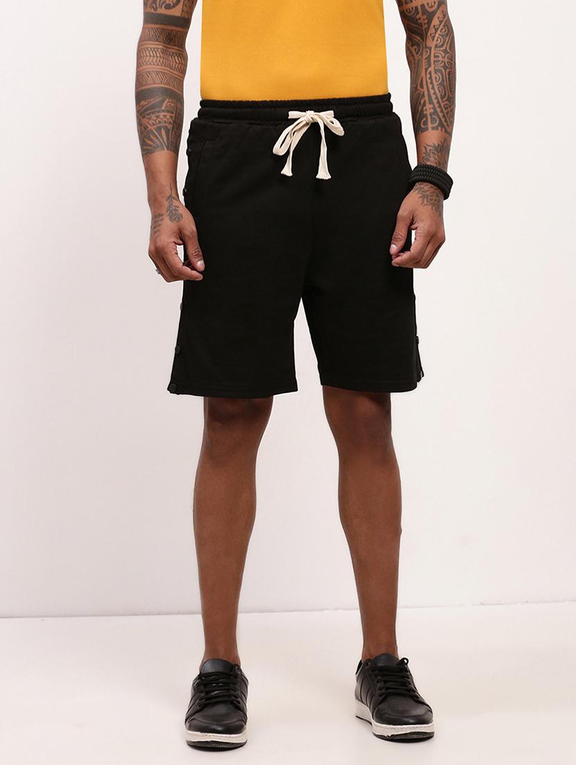 men solid mid rise regular fit shorts - 21696101 -  Zoom Image - 0