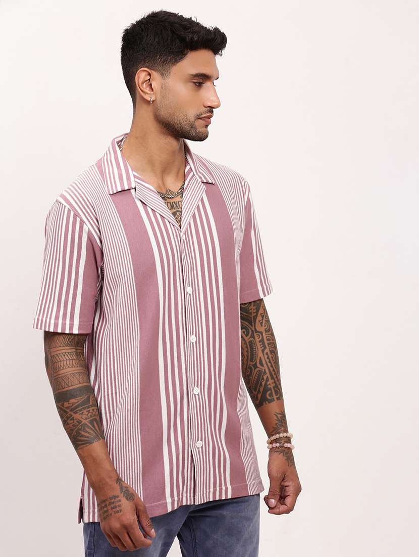 men striped short sleeves casual shirt - 21696315 -  Standard Image - 2