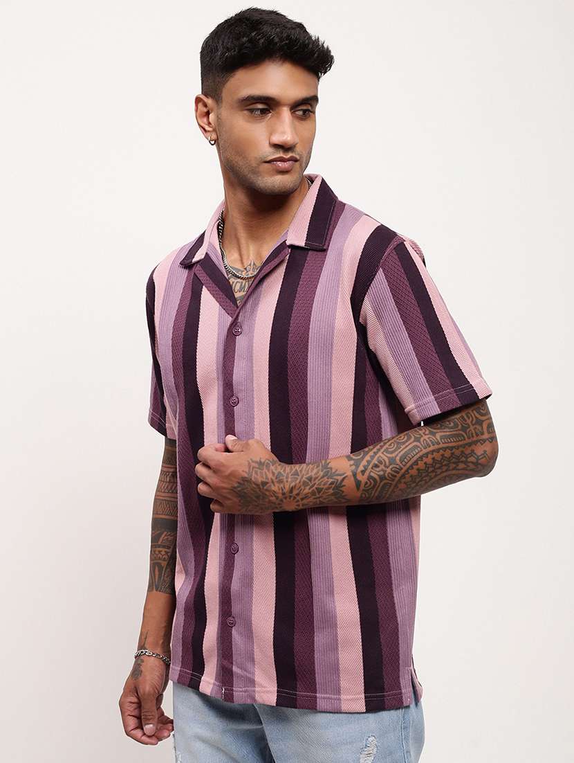 men striped short sleeves casual shirt - 21696318 -  Standard Image - 2