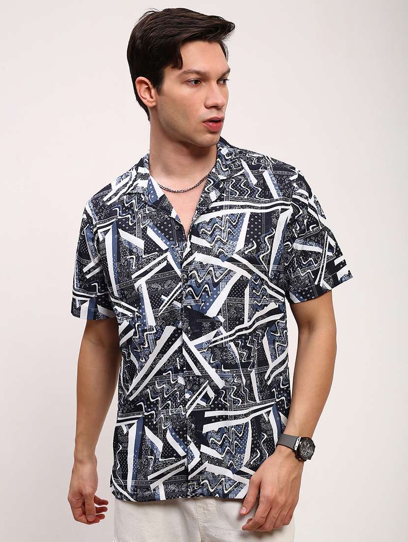 men abstract printed short sleeves casual shirt