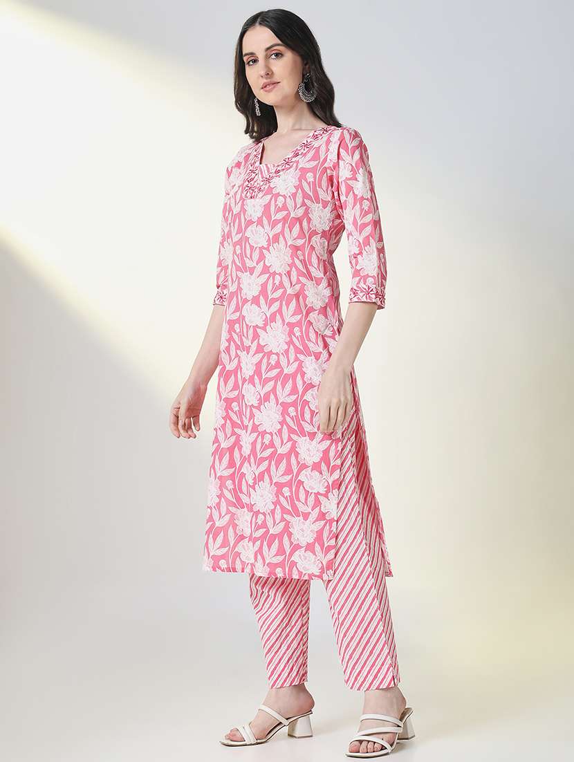 women three quarter sleeve kurta pant with dupatta set - 21697082 -  Standard Image - 2