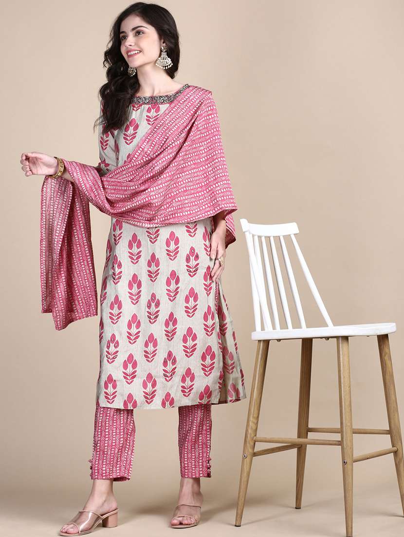 women three quarter sleeve kurta pant with dupatta set - 21697103 -  Standard Image - 2