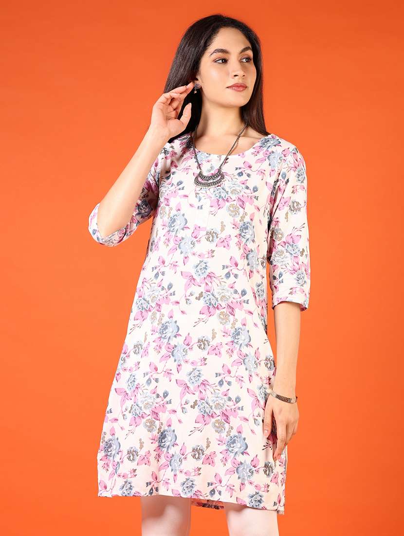 women three quarter sleeve straight kurta