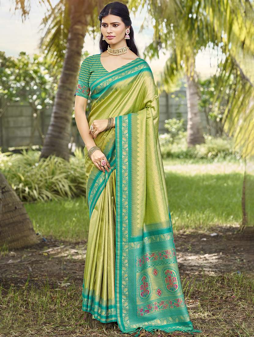women self design kanjivaram saree with blouse