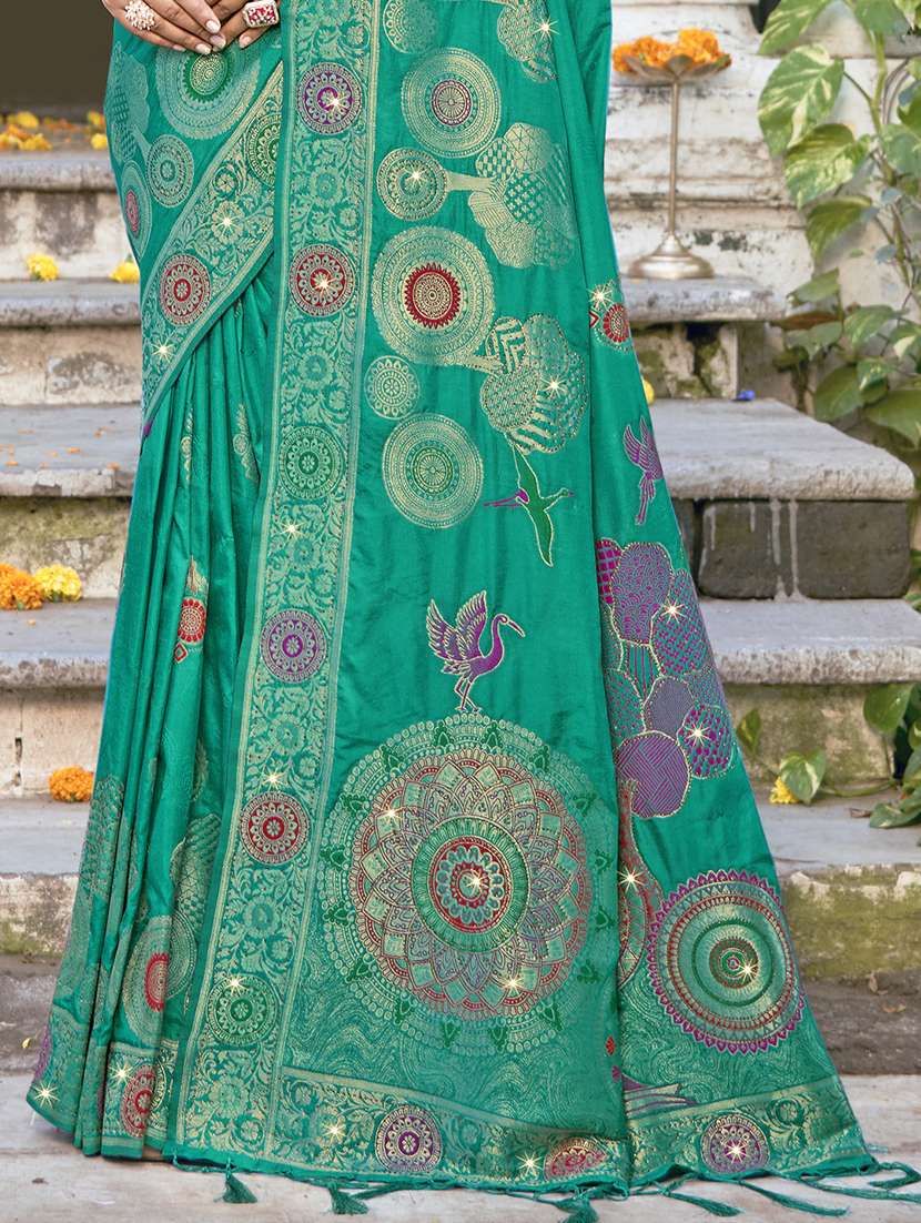 women self design banarasi saree with blouse - 21697817 -  Standard Image - 2