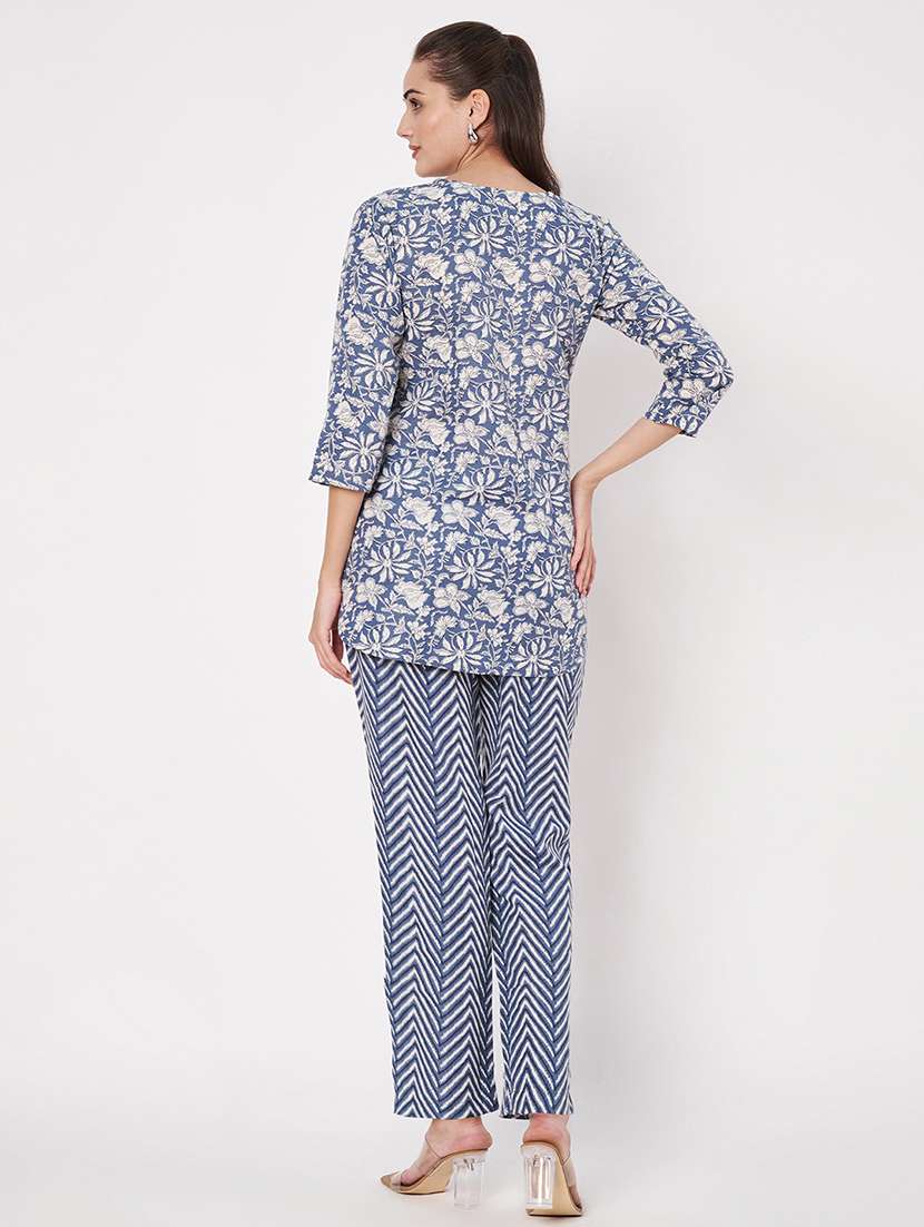 women floral printed notch neck co-ords set - 21697954 -  Standard Image - 2