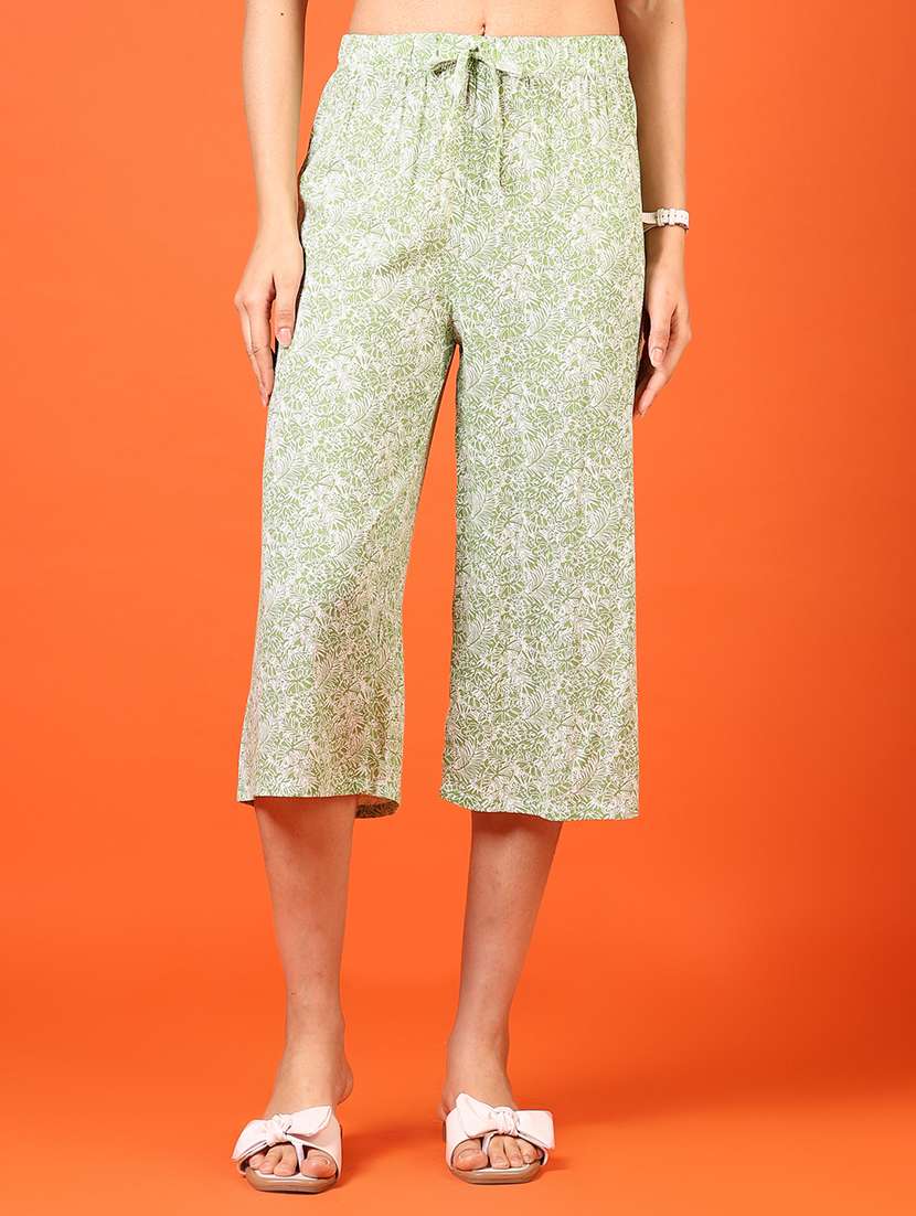 women printed mid rise capri