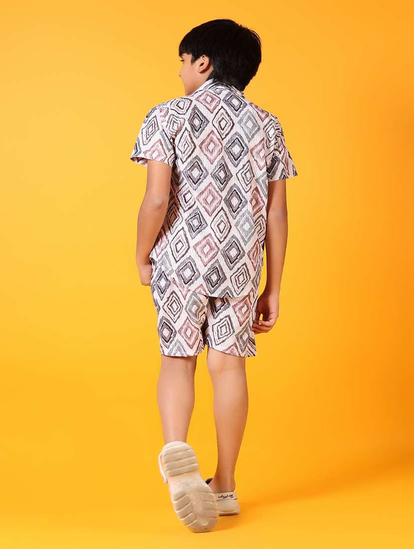 boys printed short sleeve co-ords set - 21699630 - Standard Image - 2